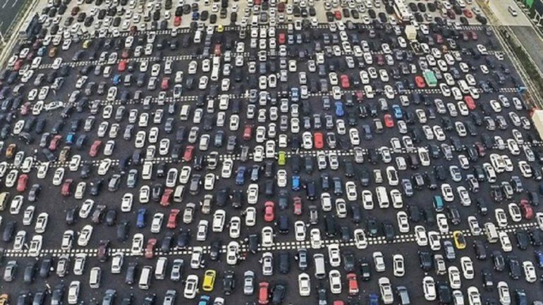 Así es el embotellamiento más grande del mundo