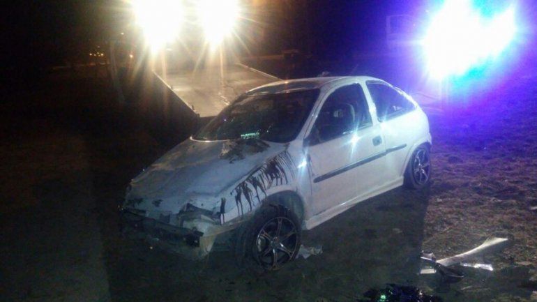 Manejaban borrachos y volcaron sobre la Ruta 40