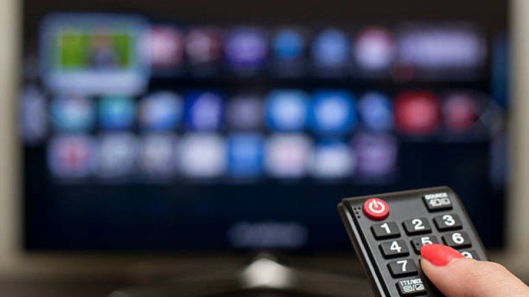 Soñar con series de televisión: conocé qué significa