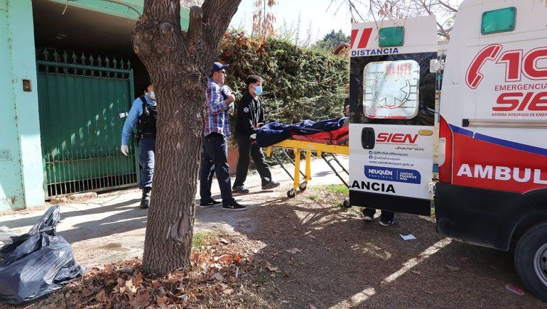 La dueña de la casa y su hijo fueron hospitalizados. 