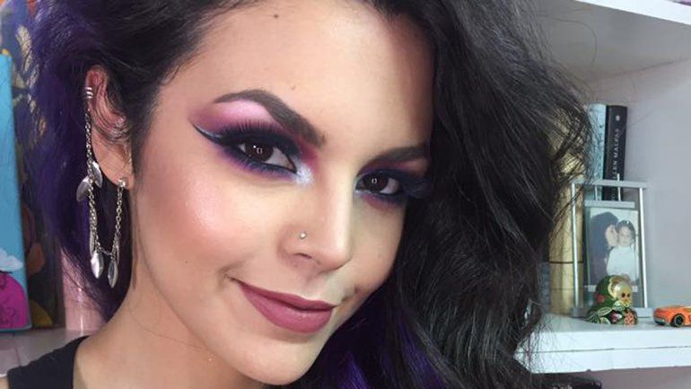 Los videos sobre los secretos del maquillaje que Azul Sad sube a la web alcanzan las 10 mil reproducciones en una semana.