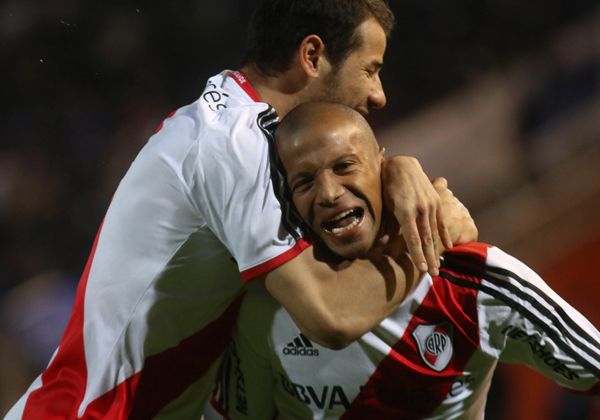 Tiki-taka-Teo y good show