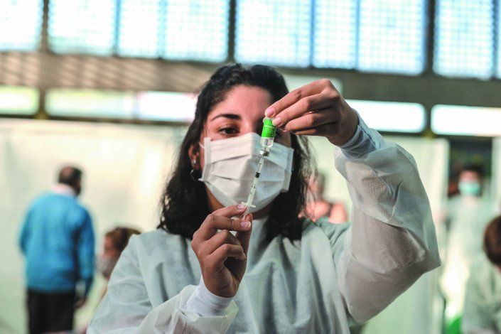 Neuquén avanza con el plan de vacunación y completa esquemas.