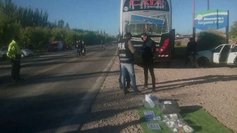 Encontraron 4,4 kilos de marihuana en un colectivo