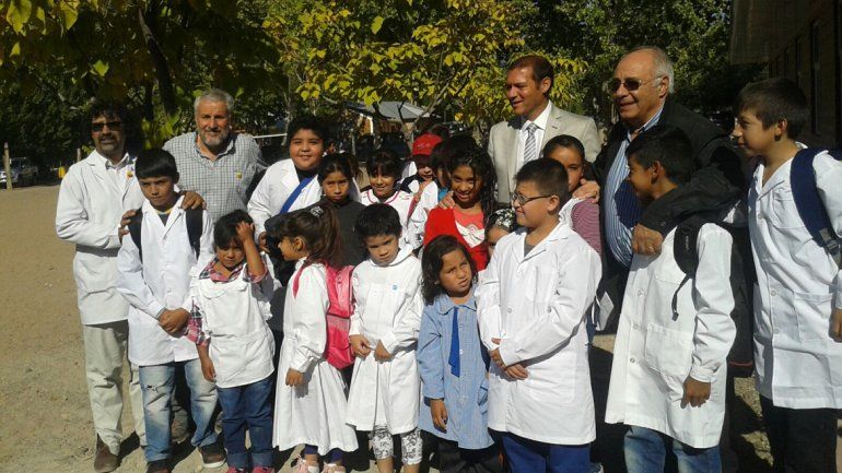 Tras el incendio, hoy comienzan las clases en una escuela de Plottier