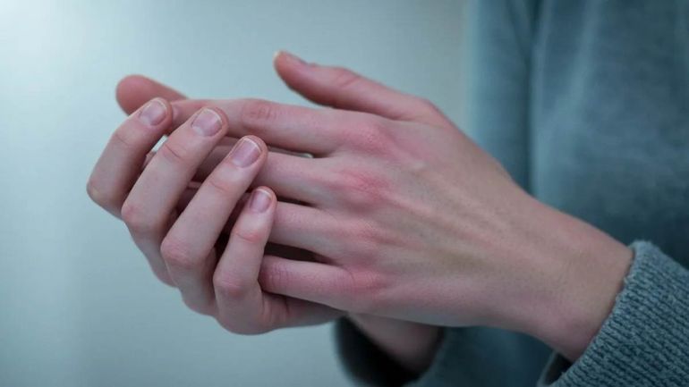 Frío en pies y manos: cómo saber cuándo es una advertencia para consultar al médico