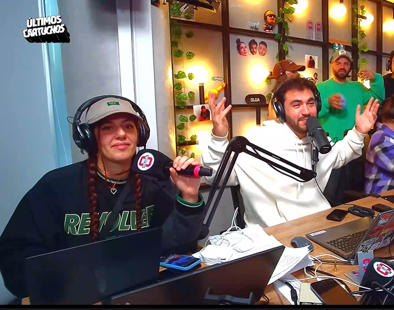 Victoria Garabal y Lucas Fridman, tambi&eacute;n presentes en el show.
