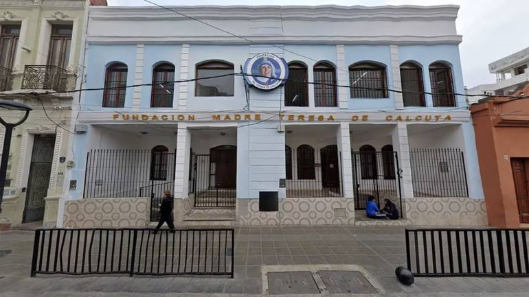 Colegio Madre Teresa de Calcuta, Salta, donde algunos alumnos se intoxicaron con clonazepam. Foto: Infobae. Colegio Madre Teresa de Calcuta, Salta, donde algunos alumnos se intoxicaron con clonazepam. Foto: Infobae.