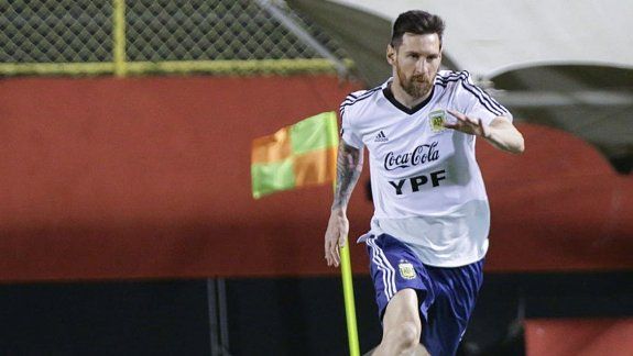 Vuelve Messi a la Selección para enfrentar a Brasil y a Uruguay