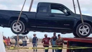 insolito: entierran a un hombre junto a su camioneta insolito: entierran a un hombre junto a su camioneta