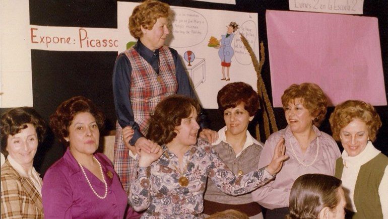 Sra. de Borgarello, Nela de Ruiz, Teresita Casado, Idalia Ligaluppi, Lala Jacobo, entre otras.