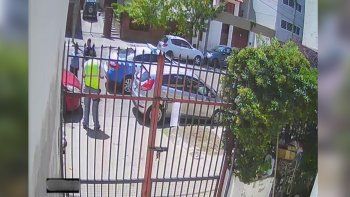 espero 5 horas la grua para que retire autos de su garaje espero 5 horas la grua para que retire autos de su garaje