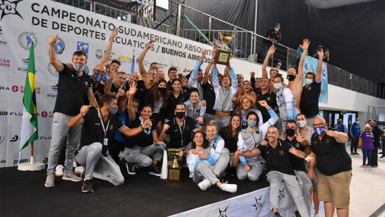 ¡Histórico! El neuquino Hernández ganó el sudamericano de natación con la selección