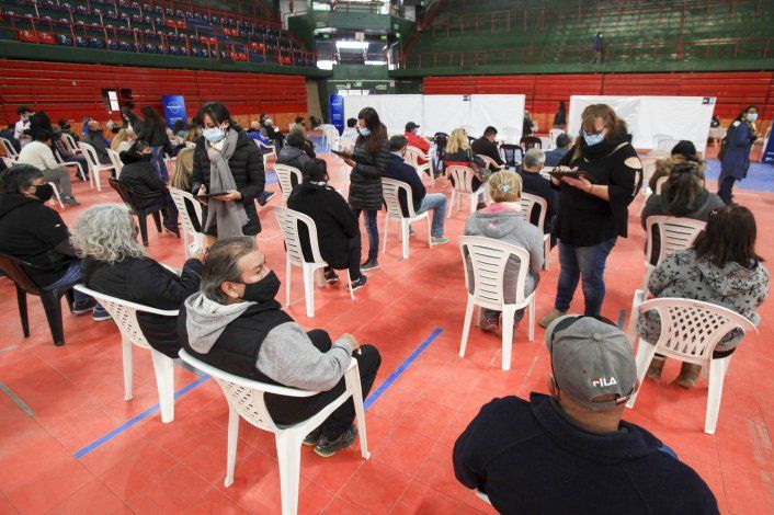 Desmienten un viral sobre la vacunación del fin de semana