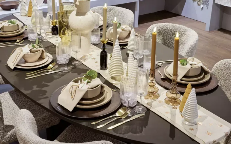 Las nuevas tendencias impulsan propuestas para la mesa familiar que priorizan la sencillez y la versatilidad. Las nuevas tendencias impulsan propuestas para la mesa familiar que priorizan la sencillez y la versatilidad.