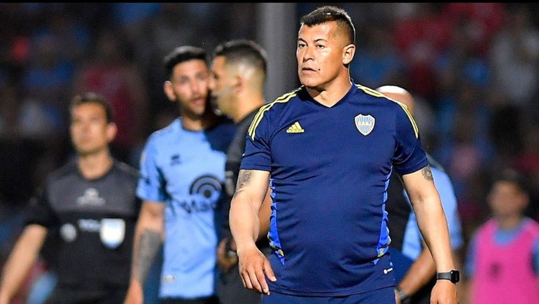 Jorge Almirón puso un mix de titulares y suplentes en Córdoba