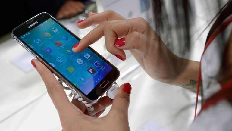 Enacom autoriza otro aumento para telefonía, internet y televisión