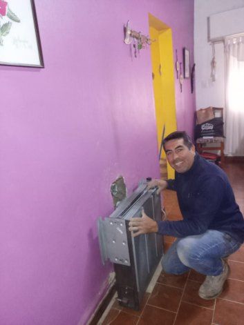 Claudio Pérez, gasista matriculado. Claudio Pérez, gasista matriculado.