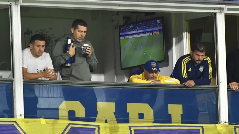La foto viral de Riquelme y su hija en plena Bombonera