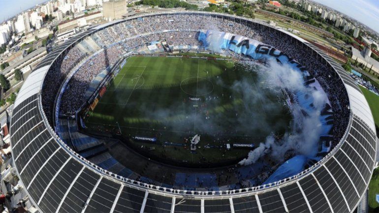 Por el tiempo, también suspenden Racing- Arsenal