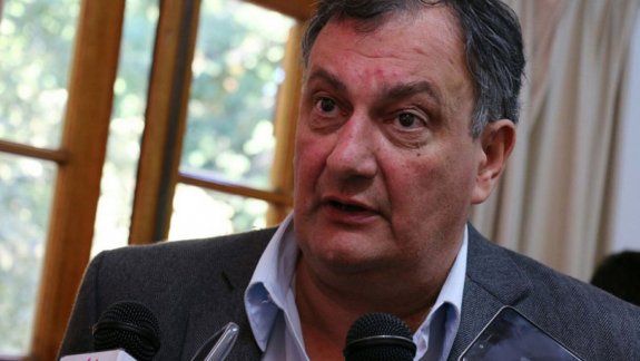 Aíslan al intendente de Bariloche por un caso en su entorno
