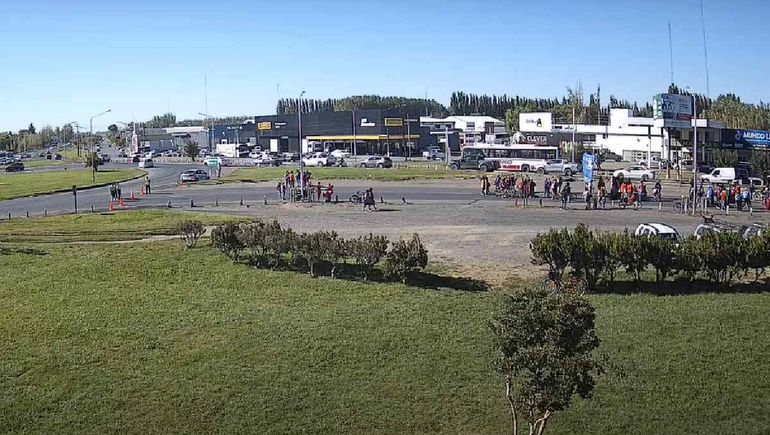 Organizaciones sociales cortaron los puentes durante la mañana