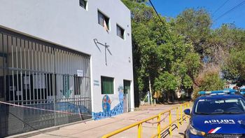 tension en rosario: alumno llevo un arma a la escuela y escapo a los tiros