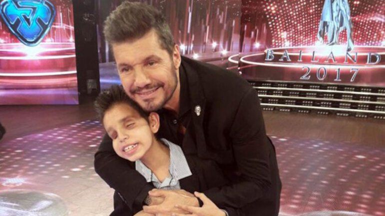 El pequeño luchaba contra un cáncer y había perdido la vista.