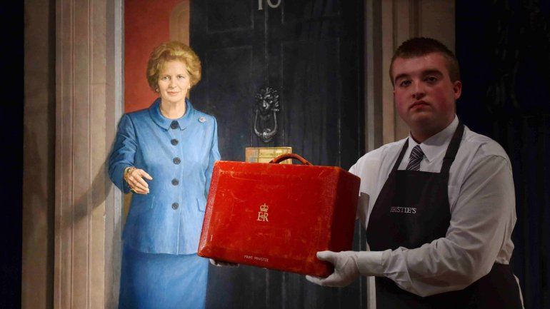 Un empleado de Christies