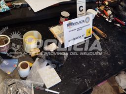 Las chicas narco de Añelo fueron objeto de un paciente seguimiento por parte de la División Antinarcóticos. Las chicas narco de Añelo fueron objeto de un paciente seguimiento por parte de la División Antinarcóticos.