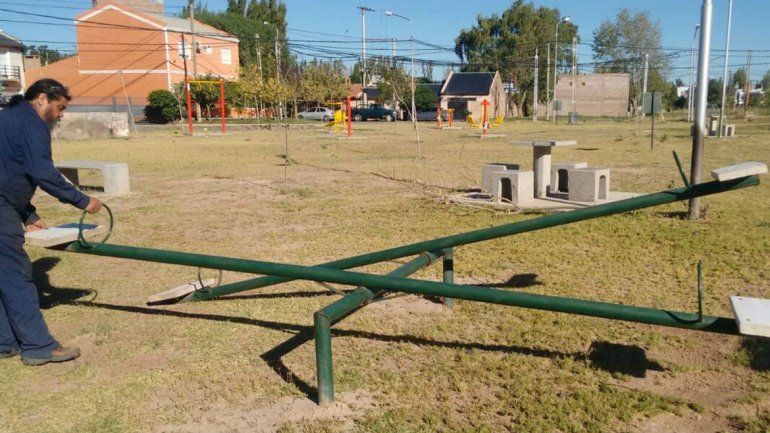 La oposición pide que hagan plazas más accesibles