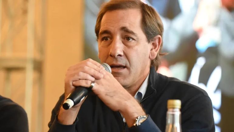 Julio Garro fue despedido tras sus dichos de Lionel Messi.