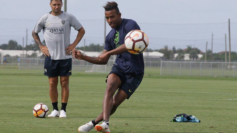 Sebastián Villa y Mauro Zárate