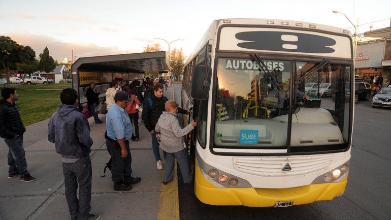 El boleto del cole tendría otra suba antes de fin de año