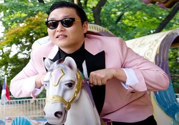 Furor en la web con el baile del caballo