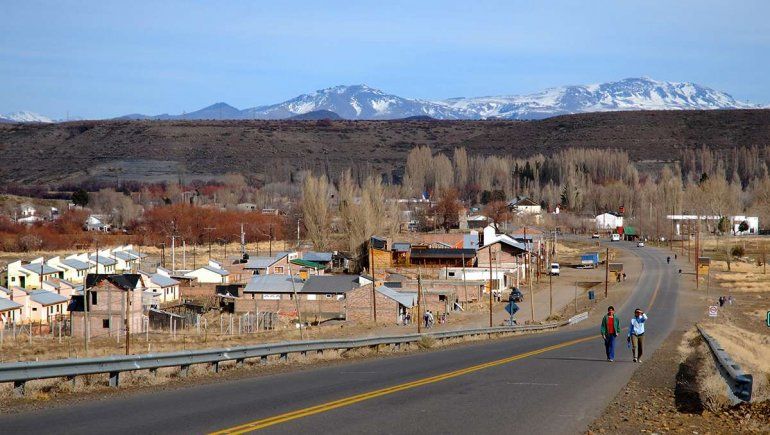 Vecinos de Loncopué pasaron la noche en viviendas sin entregar por temor a usurpaciones