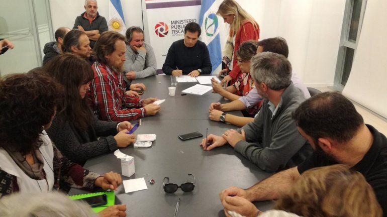 Hay una propuesta: el Gobierno hizo una oferta superadora y ahora la decisión queda en manos de las asambleas de ATEN