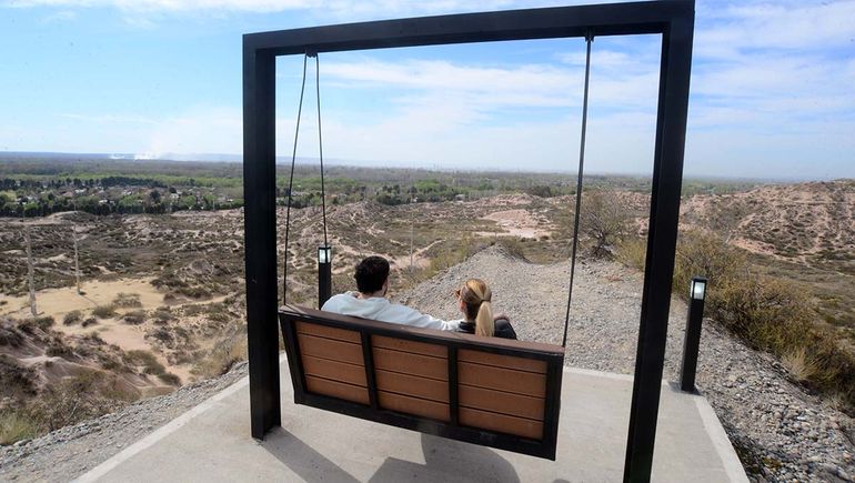 El nuevo mirador del Balcón del Valle, acorde a los nuevos tiempos y espacios de Neuquén capital. El nuevo mirador del Balcón del Valle, acorde a los nuevos tiempos y espacios de Neuquén capital.