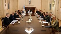Al finalizar el Tedeum del 25 de Mayo, Javier Milei se reunió con su gabinete en la Casa Rosada. Al finalizar el Tedeum del 25 de Mayo, Javier Milei se reunió con su gabinete en la Casa Rosada.