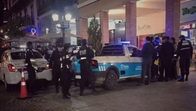 La Policía de Salta trabajó durante varias horas en el lugar donde encontraron muerto al turista paraguayo.