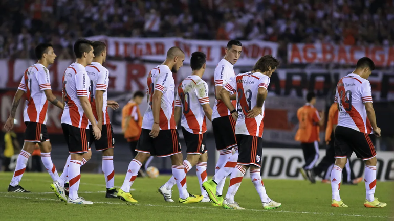 Una exfigura de River y Racing, a las piñas en un partido amateur