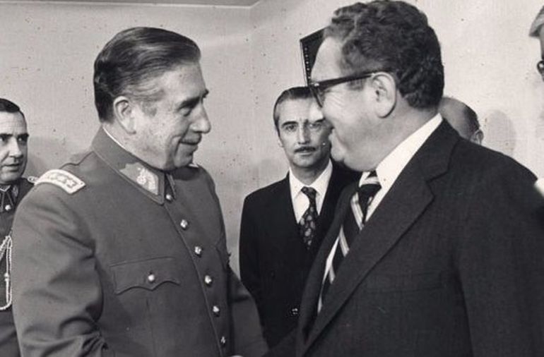 Augusto Pinochet y Harry Kissinger. Foto X. Augusto Pinochet y Harry Kissinger. Foto X.