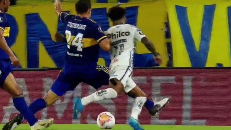 Santos reclamará a la Conmebol por un penal que no vio el VAR