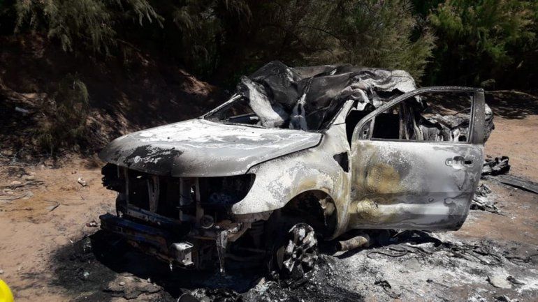 Le robaron la camioneta a un vendedor de cigarrillos y apareció al otro día completamente incendiada