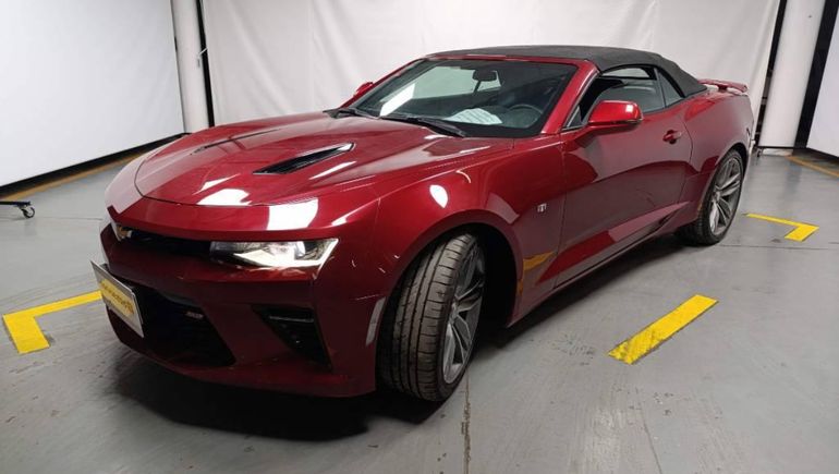 Se subastan tres Chevrolet Camaro con muy pocos kilómetros. 