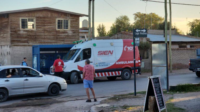 Por una discusión de tránsito, le partió la cabeza con un palo