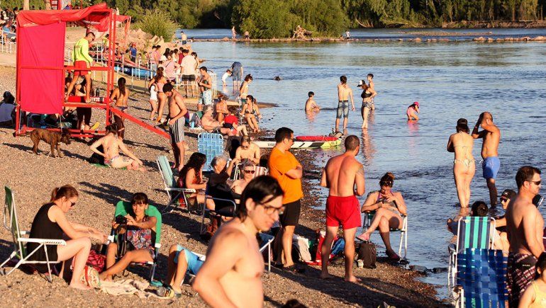 El primer día de la temporada hubo 2 rescates en el río