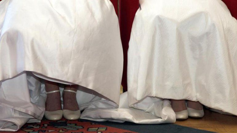 Dos monjas se enamoraron, dejaron los hábitos y se casaron