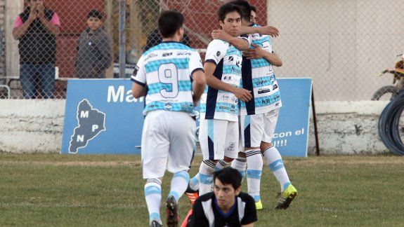 Los muchachos de la ADC golearon de nuevo y lideran la Liga en soledad.