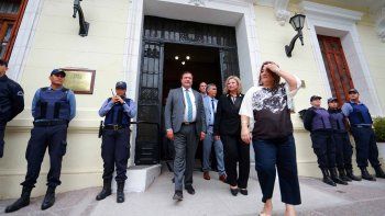 Weretilneck confía en que será habilitado para presentarse como candidato a gobernador el domingo 7 de abril. Weretilneck confía en que será habilitado para presentarse como candidato a gobernador el domingo 7 de abril.